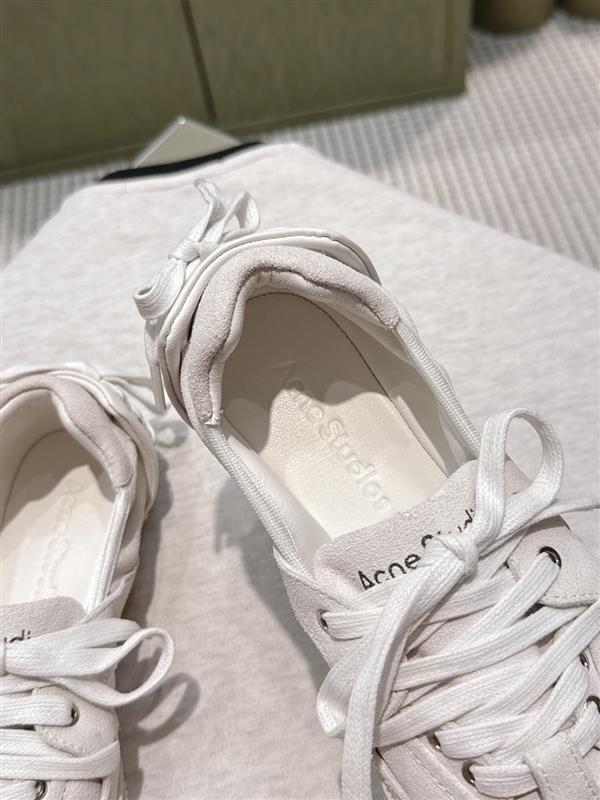 2025112716569862 310